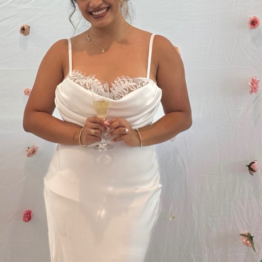 JLux Label Bridal Dress - M